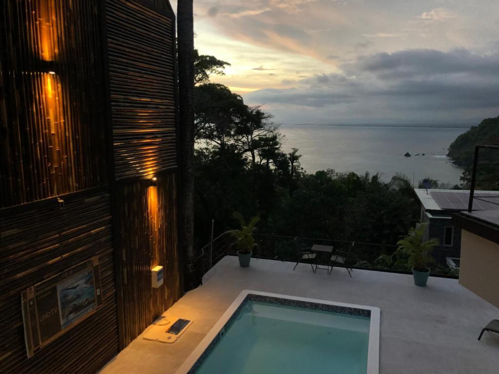 Vista Ocean Suites Boutique Hotel Event Venue マヌエル・アントニオ エクステリア 写真