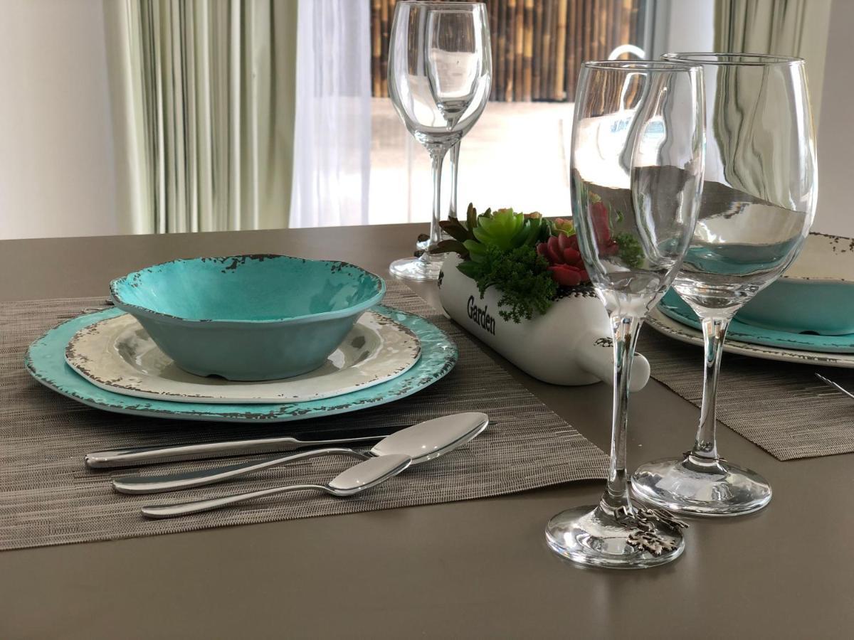 Vista Ocean Suites Boutique Hotel Event Venue マヌエル・アントニオ エクステリア 写真